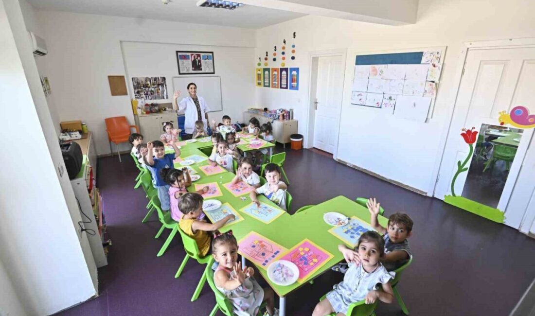 Muratpaşa’nın kreşlerinde yeni eğitim-öğretim dönemi başladı Antalya Muratpaşa Belediyesi’nin beş ayrı mahallede bulunan kreşlerinde oryantasyon süreci