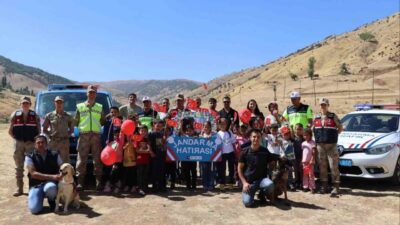 Muş İl Jandarma Komutanlığı ekipleri, eğitim öğretim yılı kapsamında köy