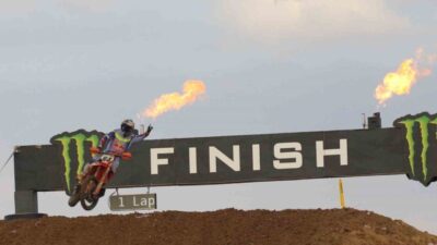 MXGP Dünya Motokros Şampiyonası final 2. yarışı sonuçlanırken, yarışta Hollandalı