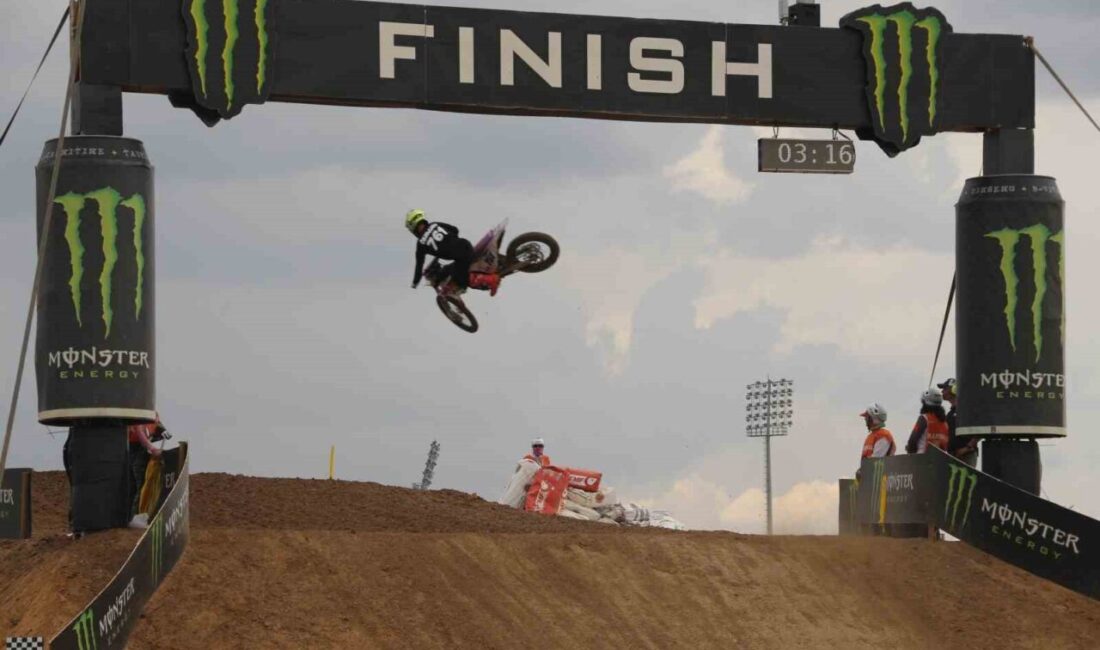 MXGP sıralama yarışları başladı Dünya Motokros Şampiyonası MXGP sıralama yarışları Afyonkarahisar’da start aldı. Sıralama