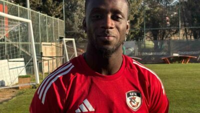 Trabzonspor maçı hazırlıklarını sürdüren Gaziantep Futbol Kulübü’nde stoper Myenty Abena,