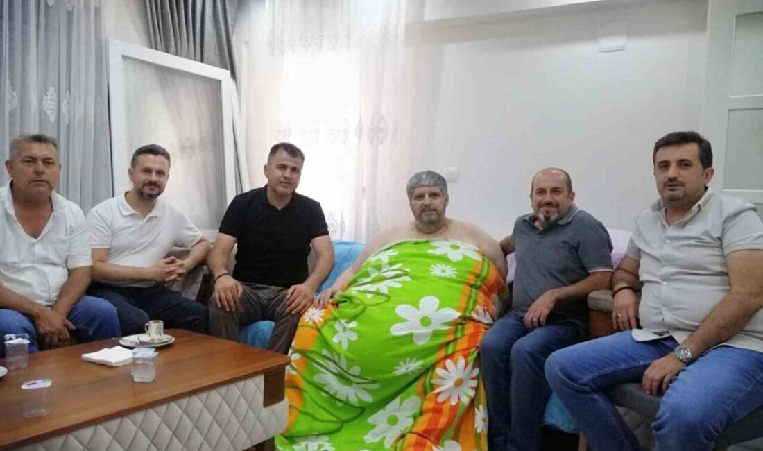 Aydın’ın Nazilli ilçesinin sevilen esnaflarından Barış Yıldırım, evinde geçirdiği kalp