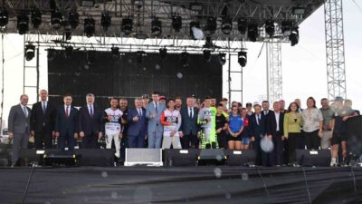 NG Afyon MotoFest açılış seronomosi protokol üyelerinin katılımıyla gerçekleştirilirken, birçok