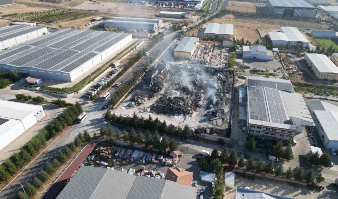 Niğde’deki fabrika yangını 10 saatlik çalışma ile söndürüldü Niğde Organize Sanayi Bölgesi’nde (OSB) faaliyet gösteren plastik ambalaj fabrikasında