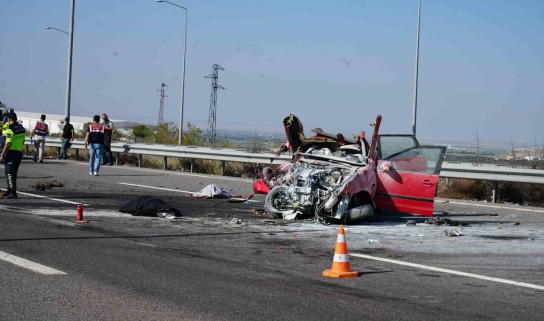Niğde’deki kazada ölü sayısı 3’e çıktı Niğde’de otomobilin emniyet şeridindeki çekicinin römorkuna çarpması sonucu meydana gelen