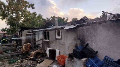 Erzincan’da odunlukta çıkan yangın itfaiyenin müdahalesiyle söndürüldü. İzzetpaşa Mahallesi 848