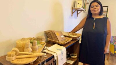 Evinde kurduğu küçük atölyede üretime başlayan Gizem Ceren, balmumundan gıda