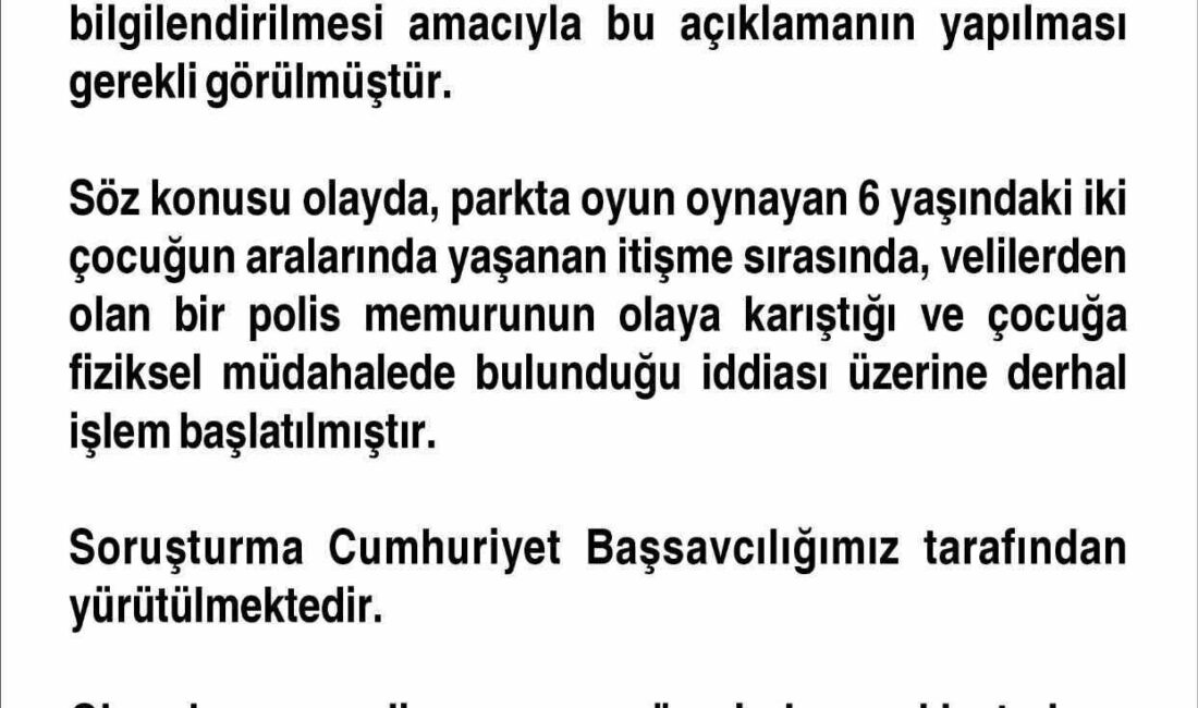 Oğluyla tartışan çocuğa fiziksel müdahalede bulunduğu iddia edilen polis görevinden uzaklaştırıldı Elazığ’da oğluyla tartıştığı 6 yaşındaki çocuğa fiziksel müdahalede bulunduğu iddia
