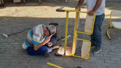 Aydın’ın İncirliova ilçesindeki Acarlar İmam Hatip Ortaokulu Müdürü Mustafa Abanoz,