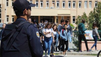 Erzincan’da polis ekipleri tarafından eğitim ve öğretimin güvenli bir ortamda