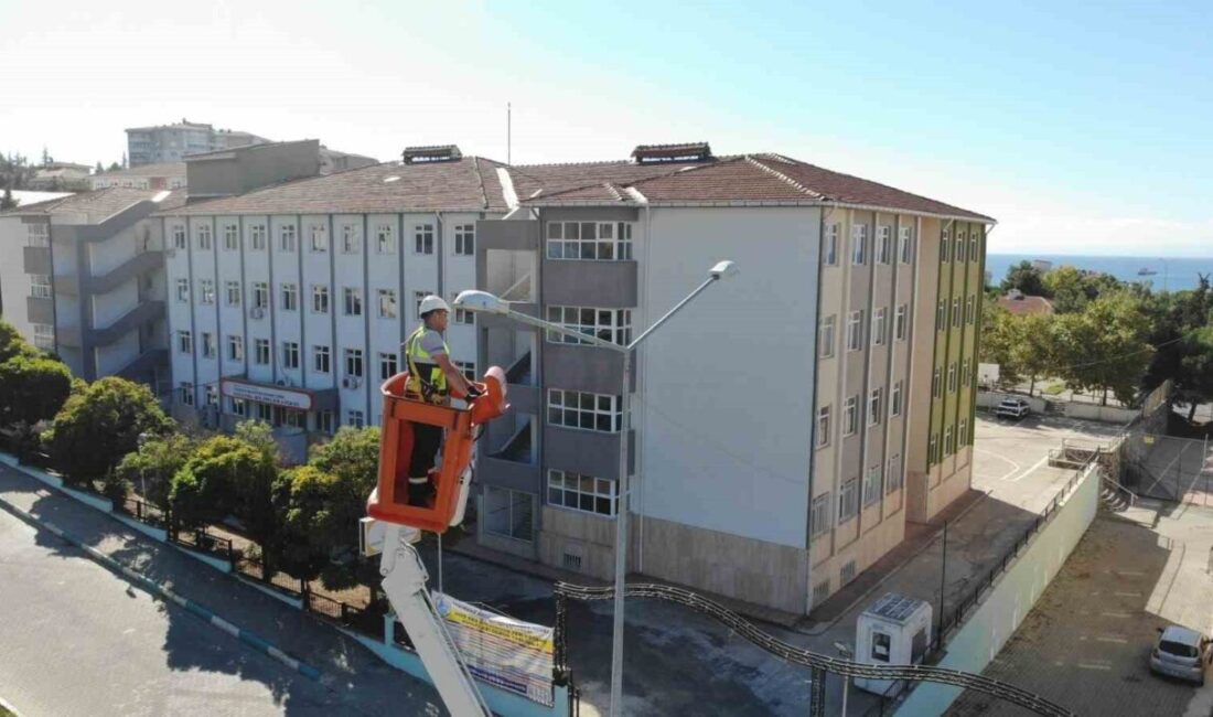 Okul yolları artık daha aydınlık Tekirdağ, Edirne ve Kırklareli’nde öğrenci yurtları ve okul yollarındaki aydınlatmaların