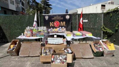 İzmir’de okulların açılması öncesi, polis ekipleri tarafından çok sayıda kaçak