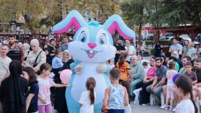 Gölcük’te yeni eğitim-öğretim yılı öncesi çocuklar için düzenlenen “Okula Merhaba”