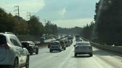 Kocaeli’de yeni eğitim öğretim yılının başlaması ile trafik adeta felç