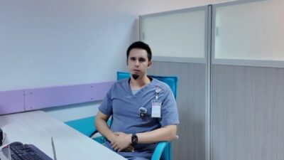 Tunceli Devlet Hastanesi Üroloji bölümünde görev yapan Op. Dr. Burak