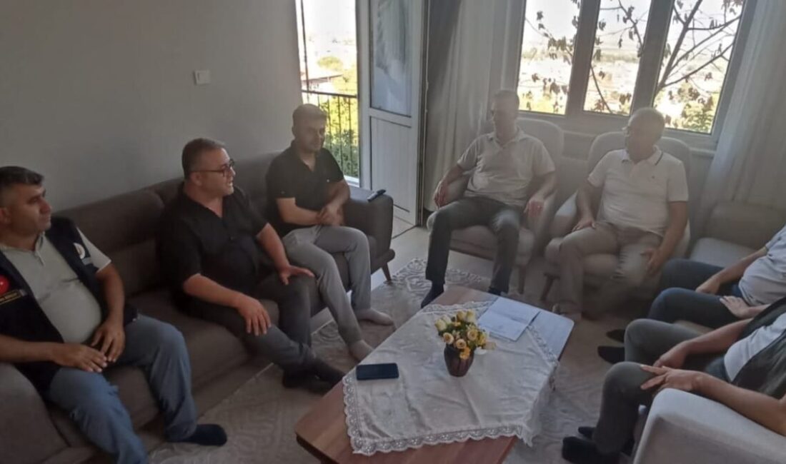 Orman Bölge Müdürü Köle, Buldan yangınıyla mücadele ederken yaralanan personeli ziyaret etti Denizli’nin Buldan ilçesinde meydana gelen yangınla mücadele ederken yaralanan Orman