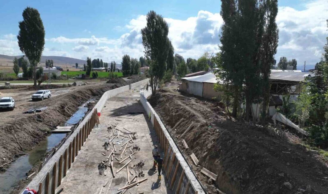 Bayburt merkeze bağlı Oruçbeyli köyünde taşkın risklerini azaltmaya yönelik başlatılan