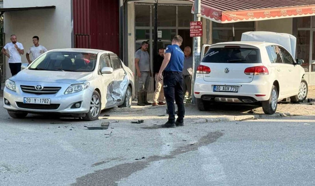 Osmaniye’de iki otomobilin karıştığı kazada 3 kişi yaralandı Osmaniye’nin Bahçe ilçesinde iki otomobilin çarpışması sonucu meydana gelen trafik