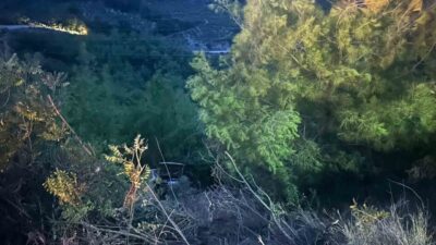 Osmaniye’nin Düziçi ilçesinde otomobilin uçuruma yuvarlanması sonucu meydana gelen kazada