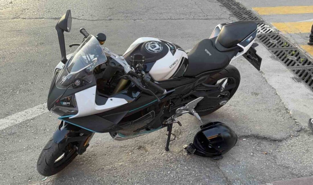 Otomobil ile motosiklet çarpıştı: 1 yaralı Edirne’de otomobil ile motosikletin çarpışması sonucu meydana gelen kazada bir