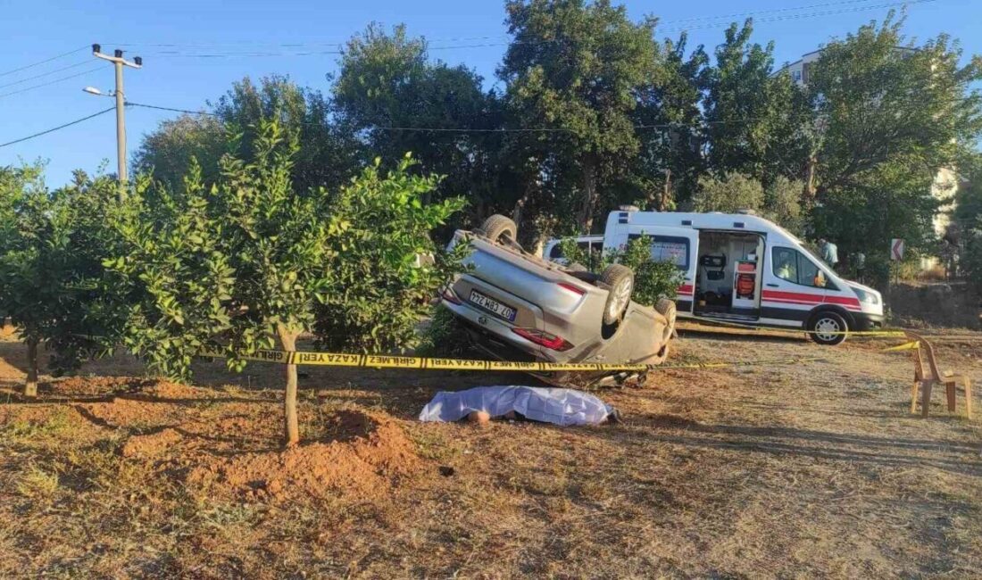 Antalya’nın Manavgat ilçesinde sürücüsünün kontrolünden çıkan otomobilin şarampole devrilmesi sonucu
