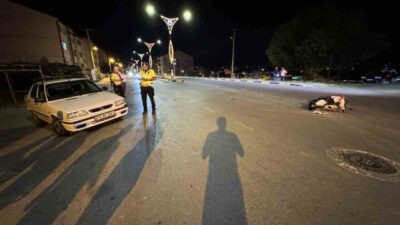 Karabük’te otomobille çarpışan motosikletteki 2 kişi yaralandı. Kaza Bahçelievler Mahallesi