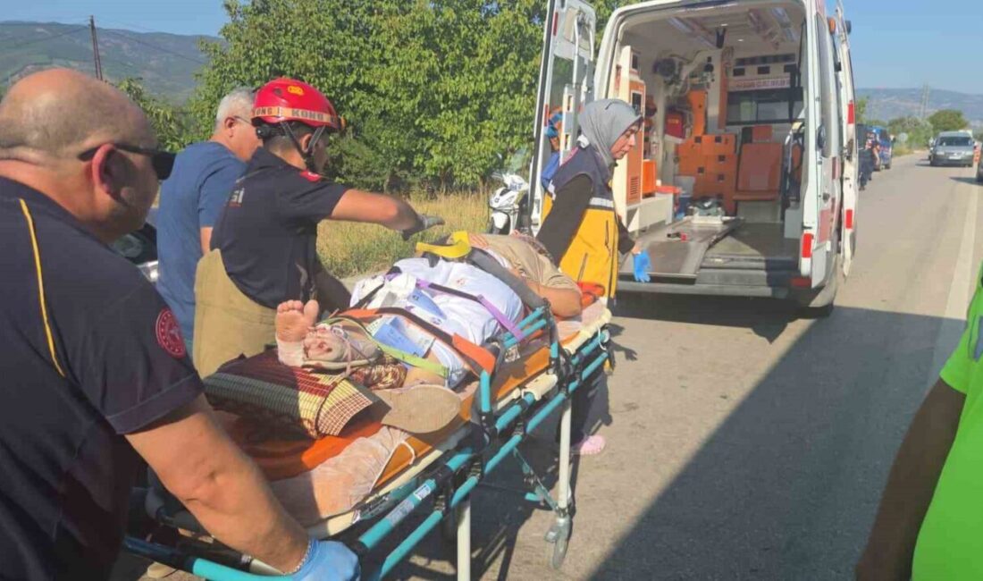 Otomobiller kafa kafaya çarpıştı: 4 yaralı Bursa’nın Orhangazi ilçesinde Orhangazi-İznik karayolu Yeniköy altı mevkiinde meydana gelen