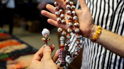 Adana’da bu sene 4’üncüsü düzenlenen Tespih ve Doğal Taşlar Fuarı’nda