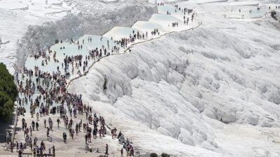 UNESCO Dünya Miras Listesinde bulunan Denizli’deki Pamukkale Hierapolis Ören Yeri,