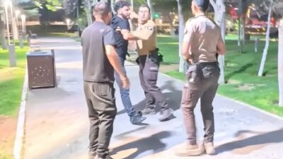 Aksaray’da alkol alan 2 şahıs, kimlik kontrolü yapan bekçilere ve