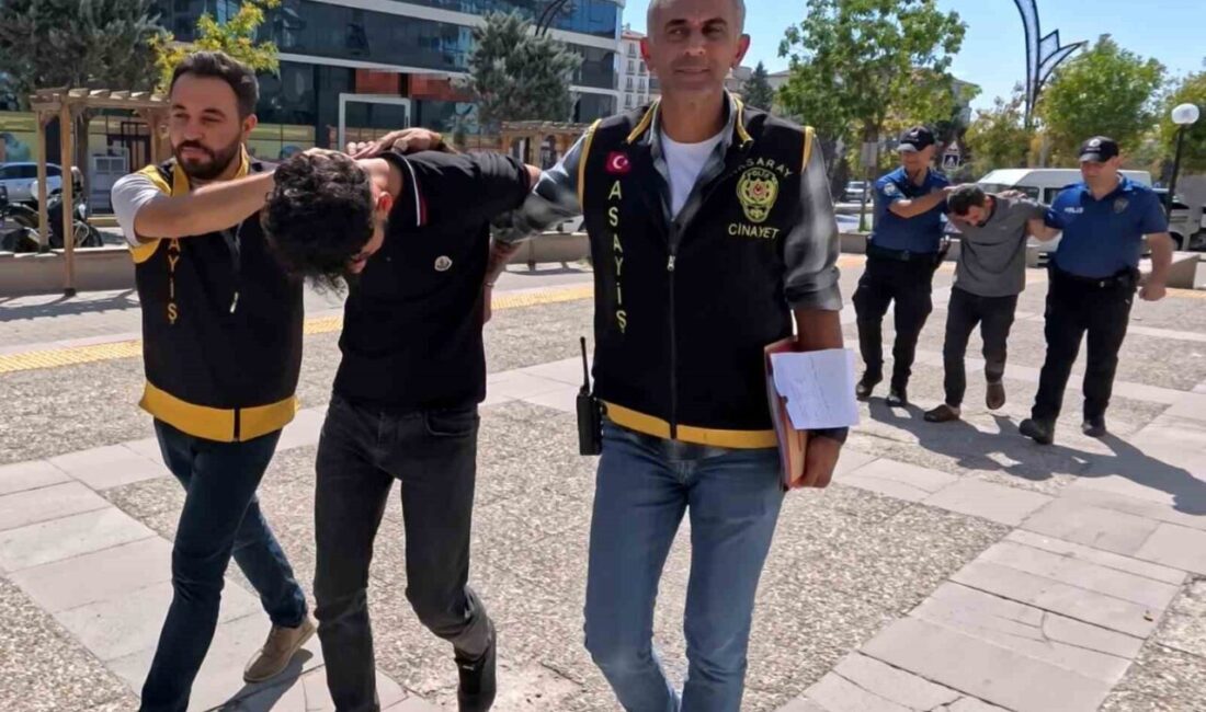 Polise sandalye ve bıçaklı saldırıda serbest kalan baba-oğul tutuklandı Aksaray’da 2’si polis 4 kişinin yaralandığı kavgada polis memurlarına tekme,