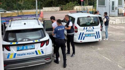 Kastamonu’nun Cide ilçesinde bir restoranda yemek yiyen polis memurunu darp
