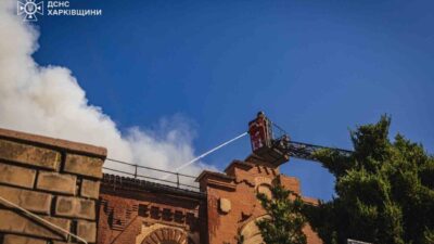 Rus güçleri, Ukrayna’nın Harkov şehrinde bulunan Ulusal Eczacılık Üniversitesi’nin binasını