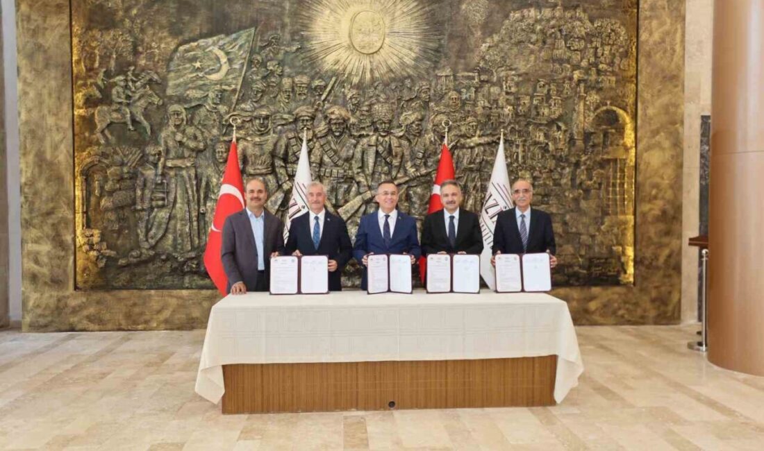 Şahinbey İlçesi’ndeki çiftçilere ve hayvan yetiştiricilerine her alanda destek olan