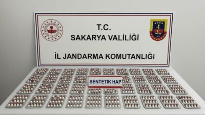 İzmir’den, Sakarya’nın Pamukova ilçesine uyuşturucu madde getirileceği ihbarı üzerine harekete