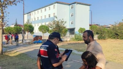 Manisa’nın Salihli ilçesinde jandarma ekipleri tarafından 17 mahallede “Huzurlu Okul