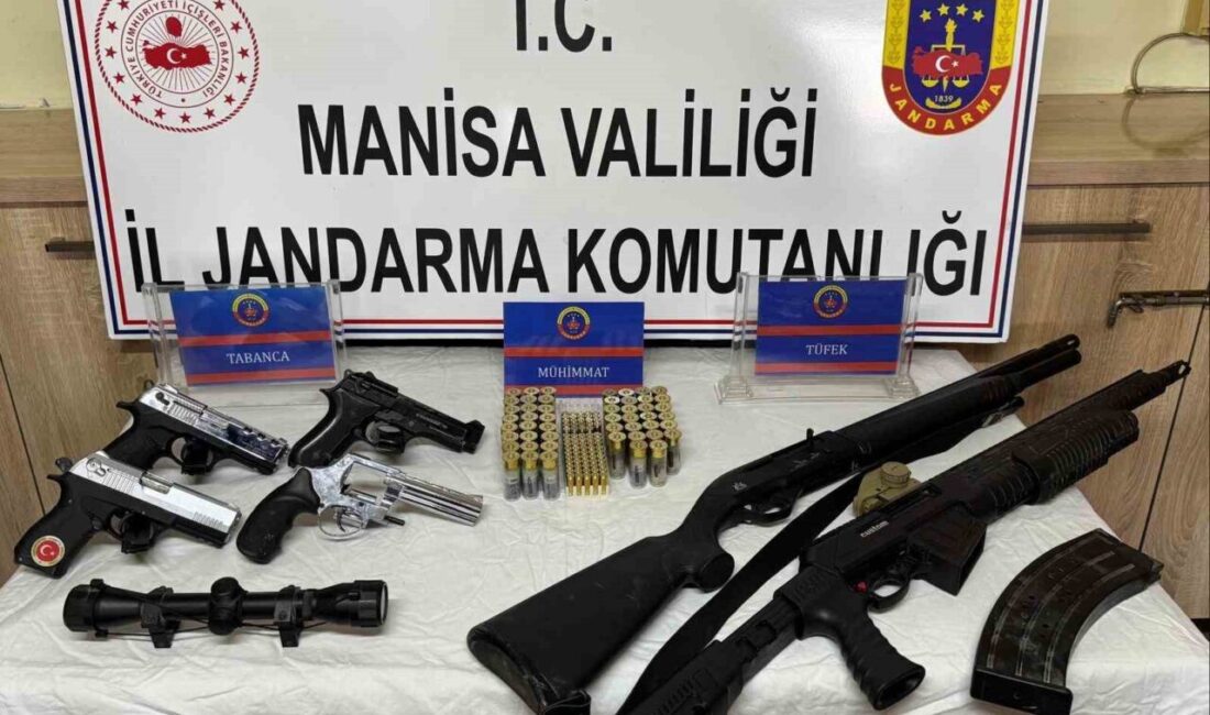 Salihli’de ikametten çok sayıda ruhsatsız tabanca ve tüfek çıktı Manisa İl Jandarma Komutanlığına bağlı Salihli İlçe Jandarma Komutanlığı tarafından