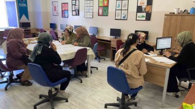 SAMEK kurslarında yeni dönem kayıtları ilk günden yoğun ilgi gördü.