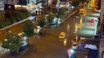 Samsun’da aniden bastıran sağanak yağış özellikle Atakum ilçesinde hayatı olumsuz