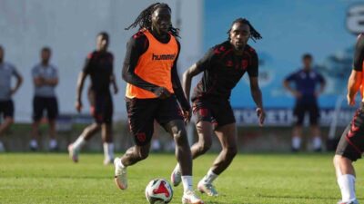 Süper Lig ekiplerinden Samsunspor, 3. hafta erteleme maçında yarın sahasında