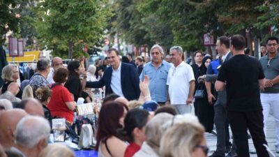 Büyükçekmece Belediyesi’nin düzenlediği “Sokakta Sanat Var” etkinliği, sanatı salonların dışına