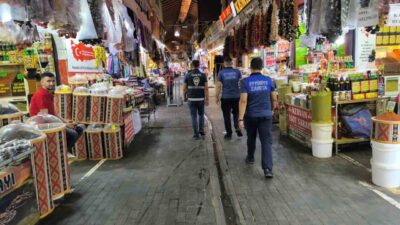 Şanlıurfa’nın Eyyübiye ilçesinde, zabıta ekipleri tarafından yapılan denetimler kapsamında 500