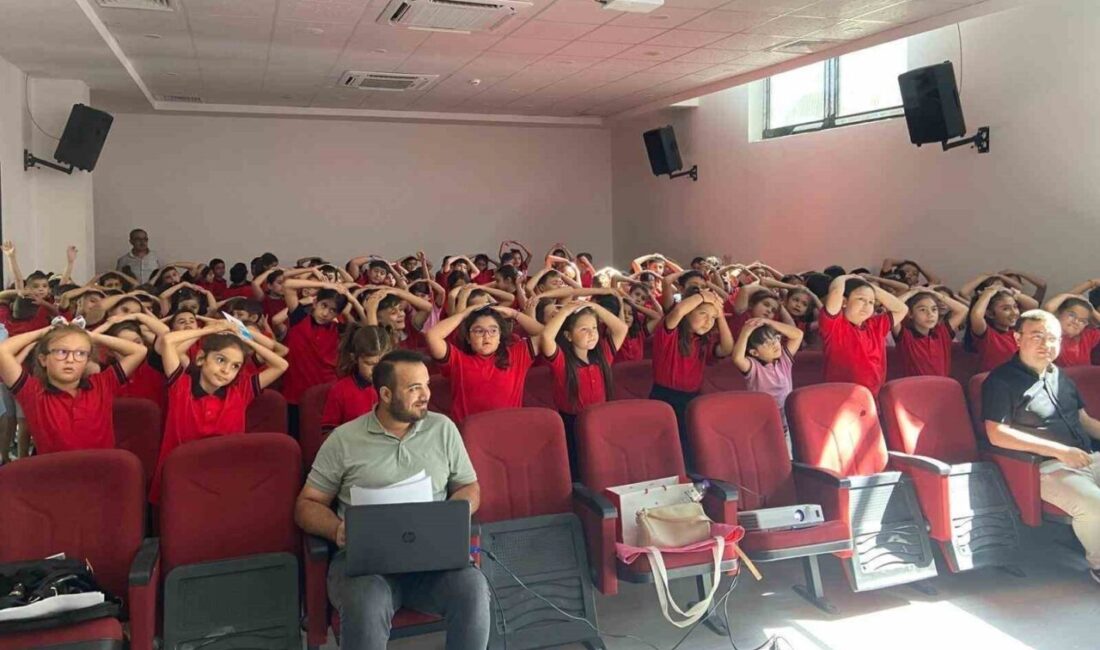 Sarıgöl’de öğrenciler ’Sağlıklı gelecek’ için bilgilendirildi 3-9 Eylül Halk Sağlığı Haftası etkinlikleri kapsamında Sarıgöl İlçe Sağlık