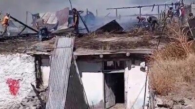 Kars’ın Sarıkamış ilçesinde bir evde çıkan yangın başka bir eve