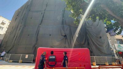 Türkiye’nin farklı illerinde yüksek katlı binaların tepesine çıkarak intihar girişiminde