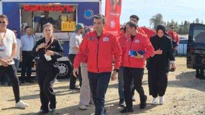 Tekirdağ’da düzenlenen İnsansız Kara Araçları Yarışması’na katılarak yarışan araçları tek