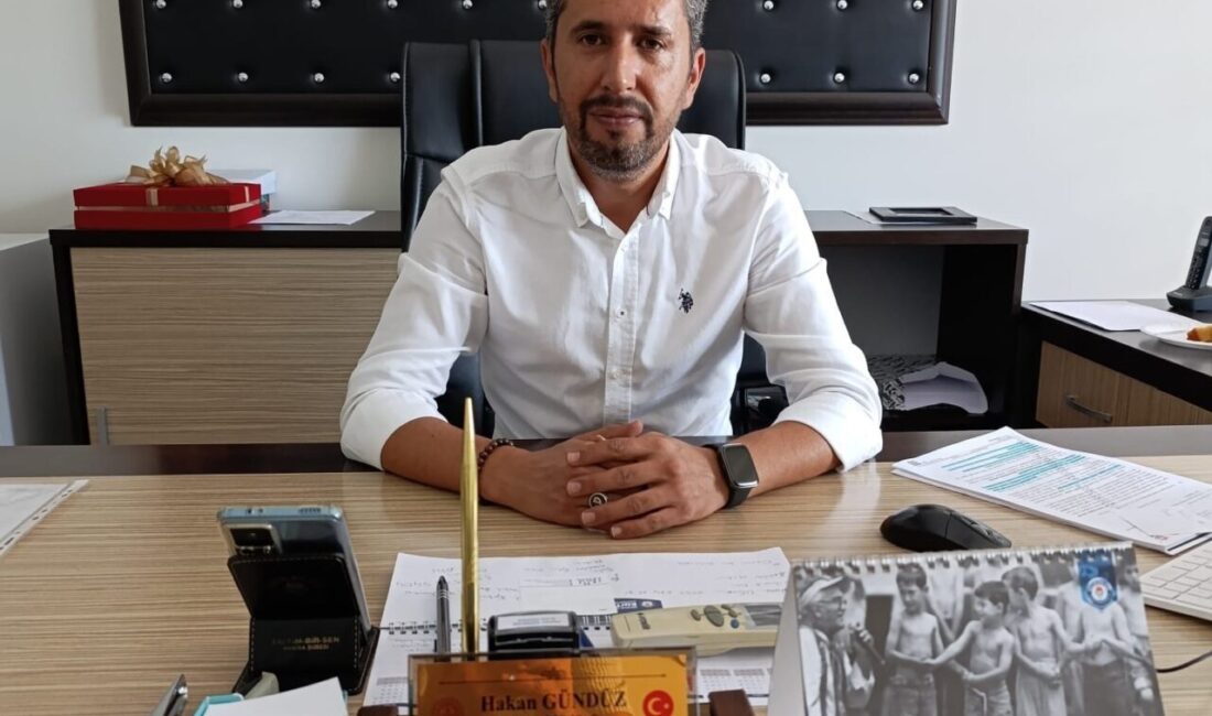 Selendi’de yeni şube müdürü göreve başladı MANİSA (İHA) – Manisa’nın Selendi ilçesine İlçe Milli Eğitim Şube