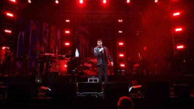 Bilecik’in Söğüt ilçesinde gerçekleştirilen Semicenk konserinde izdiham yaşandı. Bilecik’in Söğüt