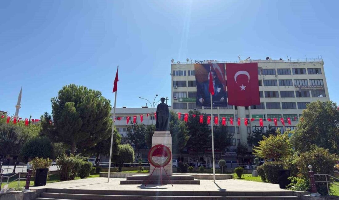 Siirt’in Şeref Günü kutlandı Cumhuriyetin kurucusu gazi Mustafa Kemal Atatürk’ün 16. Kolordu Komutanı olarak