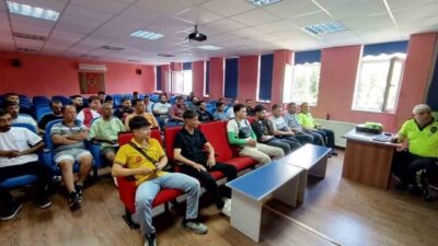 Mersin’in Silifke ilçesinde motokuryelere trafik eğitimi verildi. İlçe Emniyet Müdürlüğü